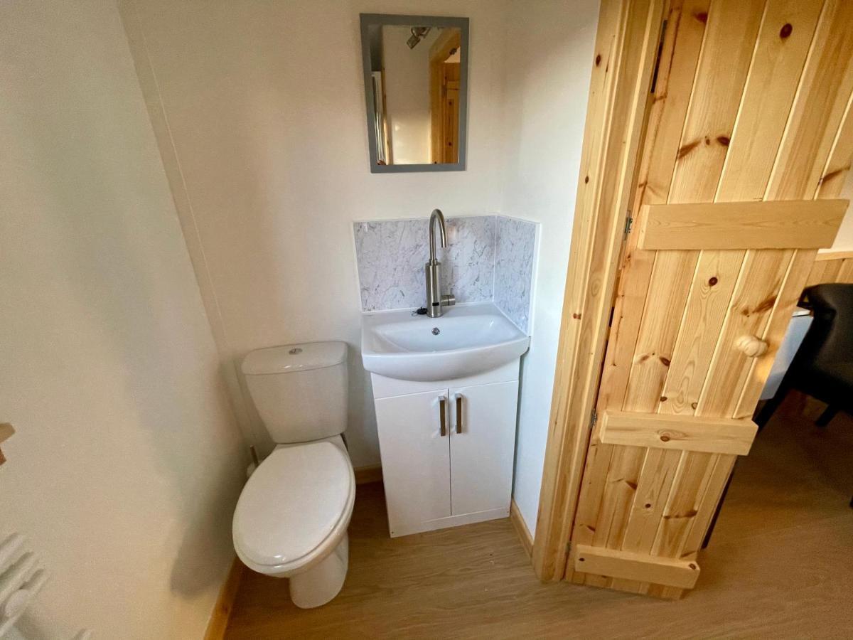 Per Ardua Shepherds Hut Fort William Exteriér fotografie